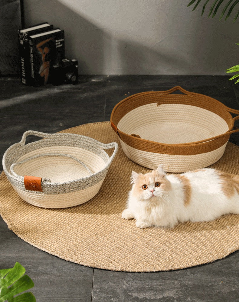 Cat Shape Bamboo Bed with Rope Ball